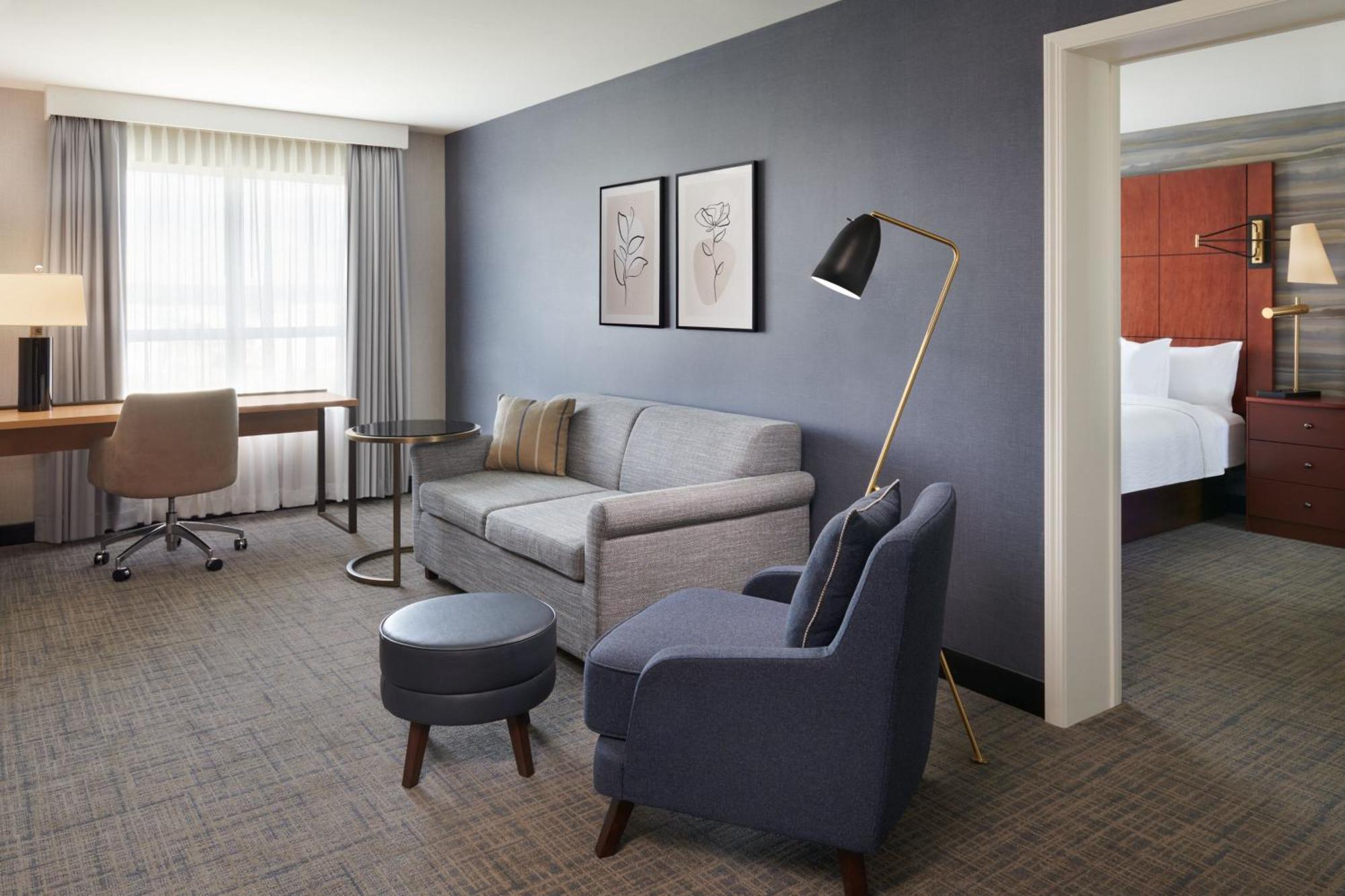Residence Inn By Marriott Calgary Airport Екстериор снимка