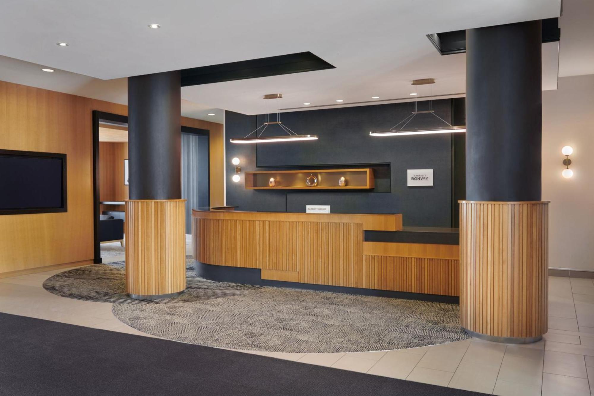 Residence Inn By Marriott Calgary Airport Екстериор снимка