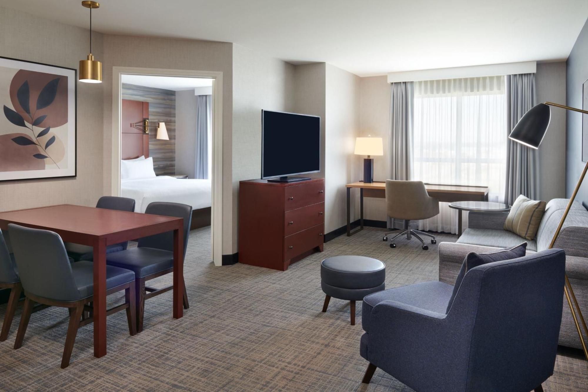 Residence Inn By Marriott Calgary Airport Екстериор снимка